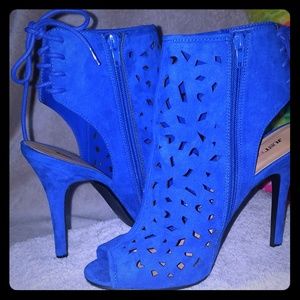 Spicy heels